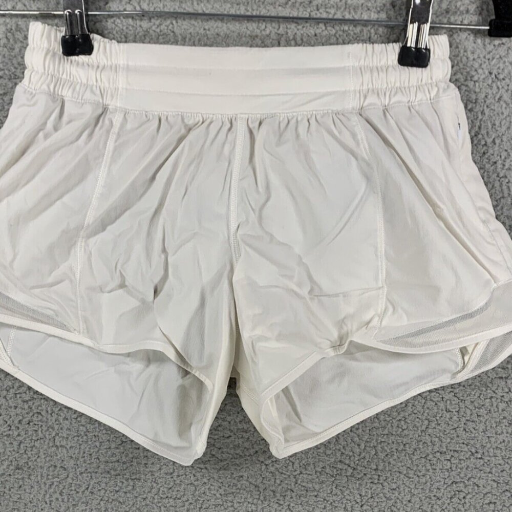 Lululemon Womens Low Rise Lined Elastic Waist White Athletic Shorts Size 4